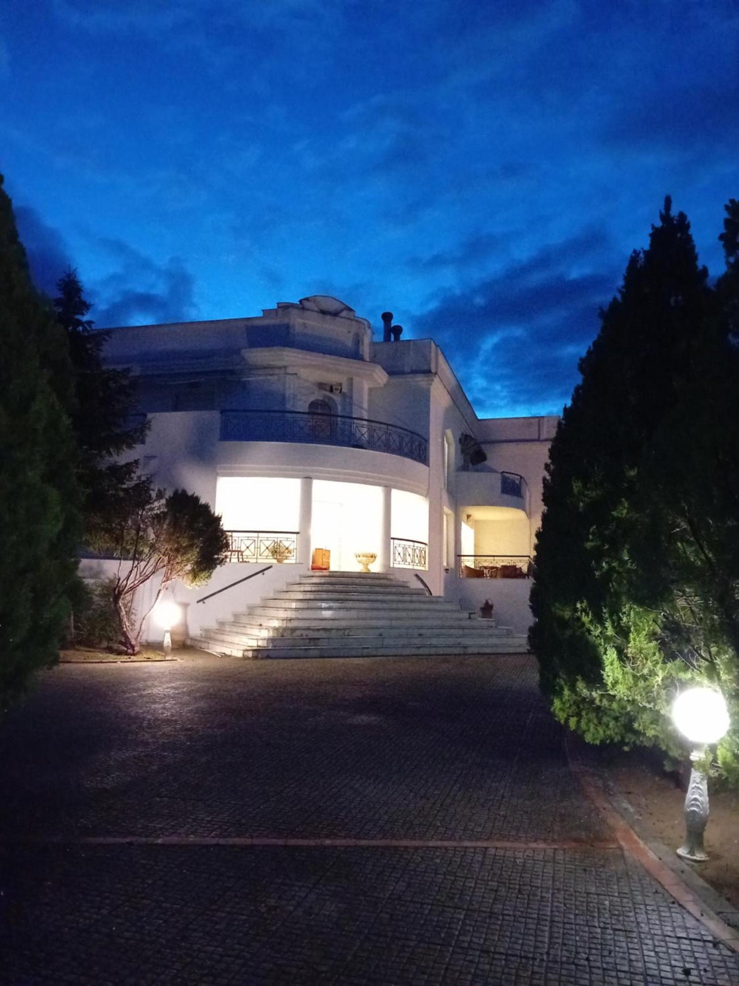 הוילה Livadaki  Πολυτελησ Βιλα 8 - 10 Ατομων Στην Περιοχη Αεροδρομιου Θεσσαλονικησ מראה חיצוני תמונה